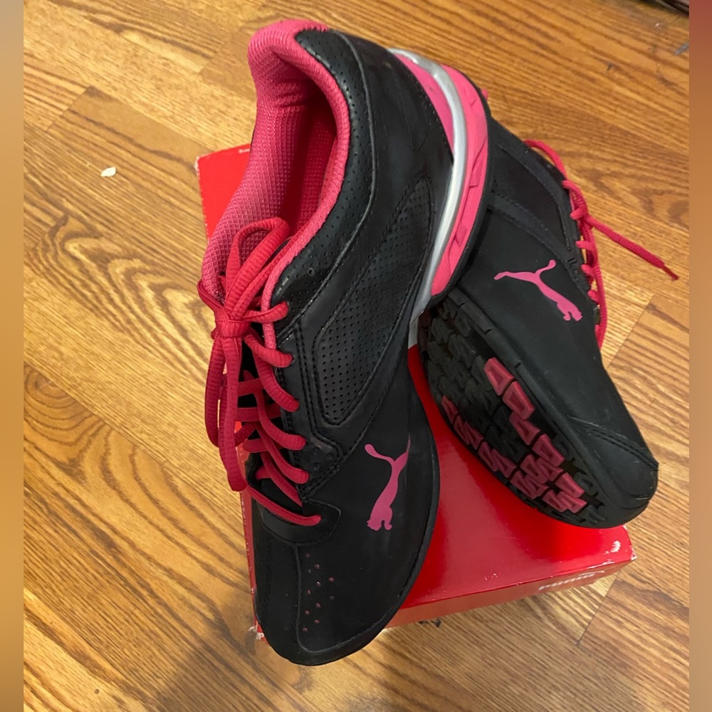 Women Soft Foam (Tazon 6 Wn’s FM) Puma Sneakers